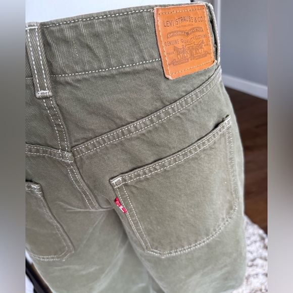 Levi's SIZE 27 Baggy Dad Olive Green Premium Denim Jeans - Picture 3 of 10